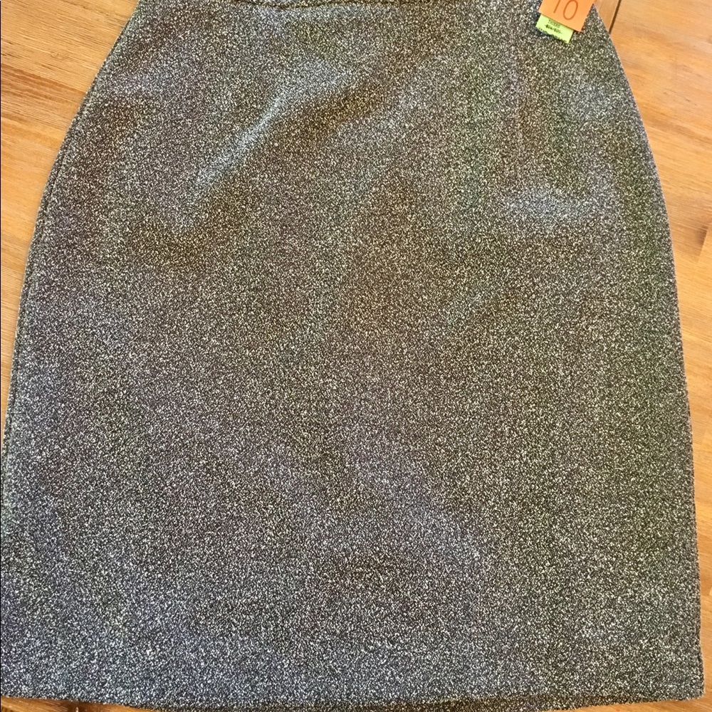 Black & White textured skirt.